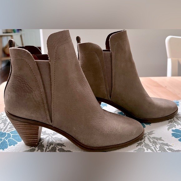 Lucky Brand Jana Leather Ankle Boots 7.5 M - Picture 3 of 6